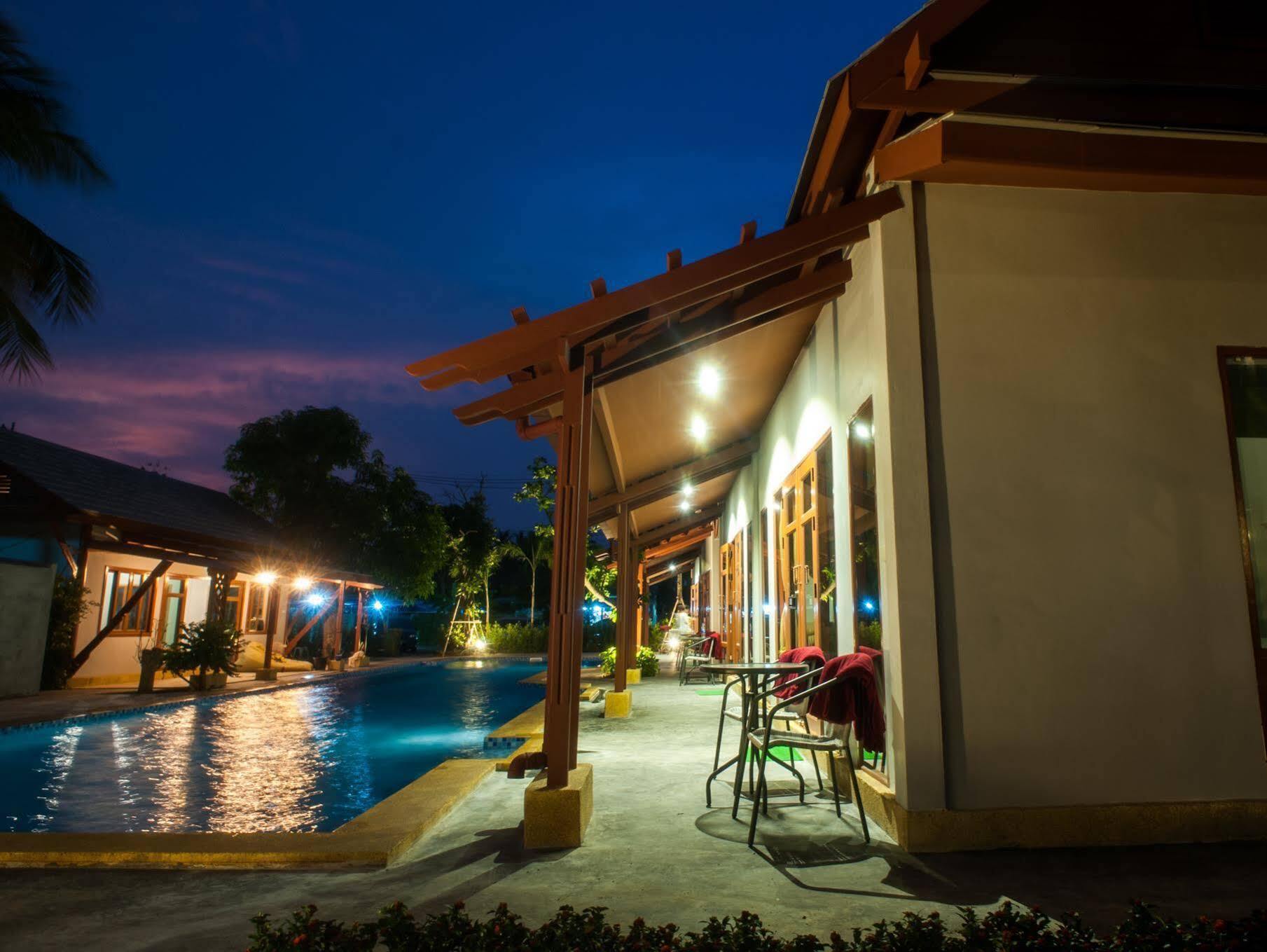 Ardea Resort Pool Villa Амфава Екстериор снимка